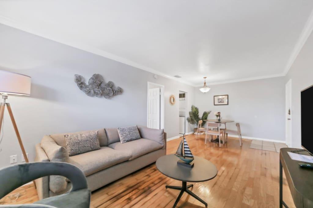 坦帕Designed And Well Located Chic 1Br With Parking公寓 外观 照片